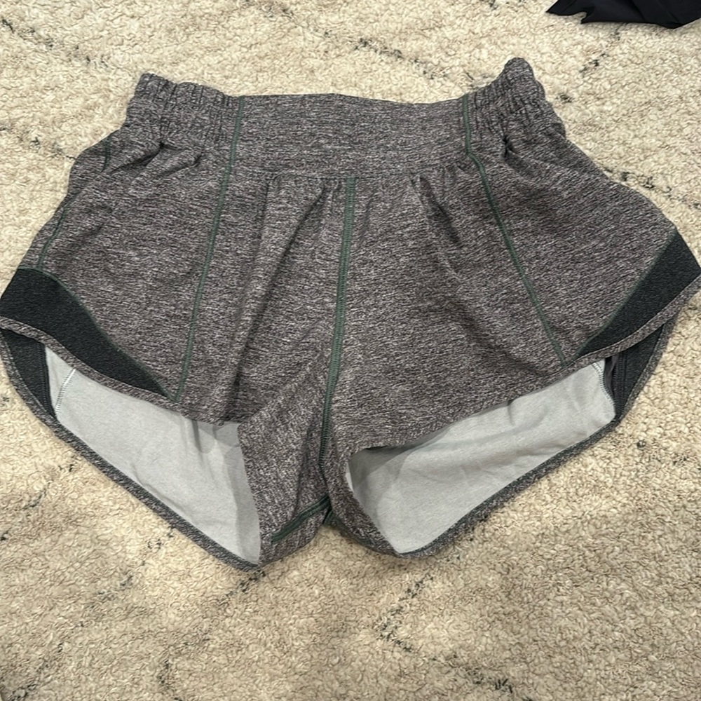 Lululemon gray Hotty hot size 2